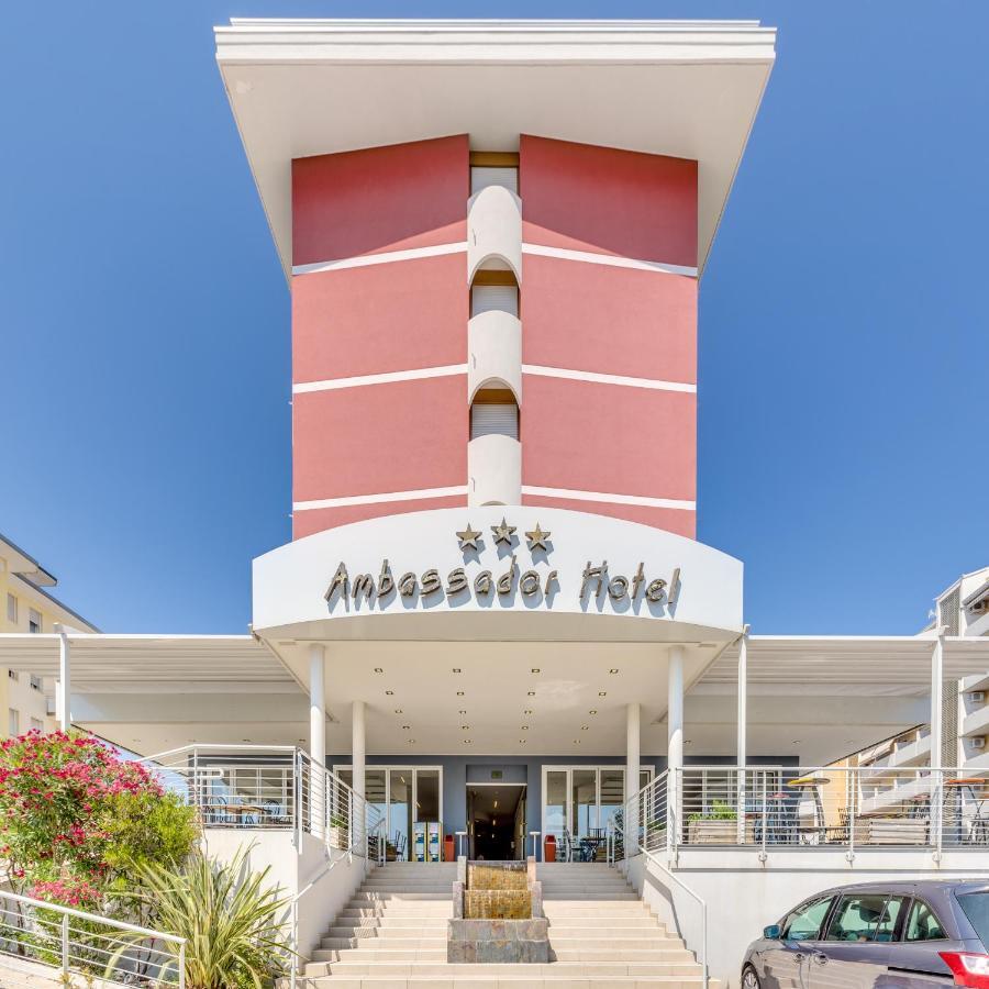 Apartaments Suites Ambassador カオルレ エクステリア 写真