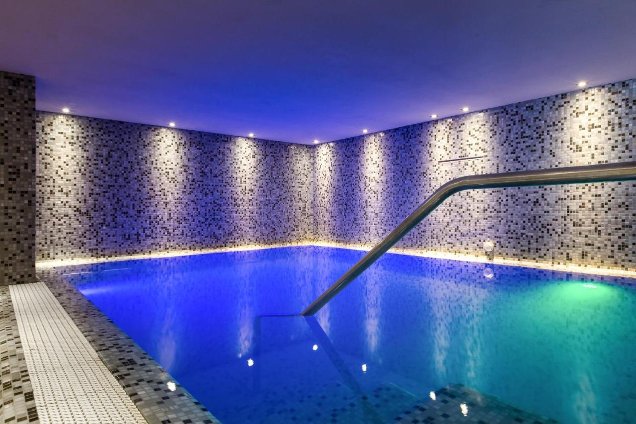 Apartaments Suites Ambassador カオルレ エクステリア 写真